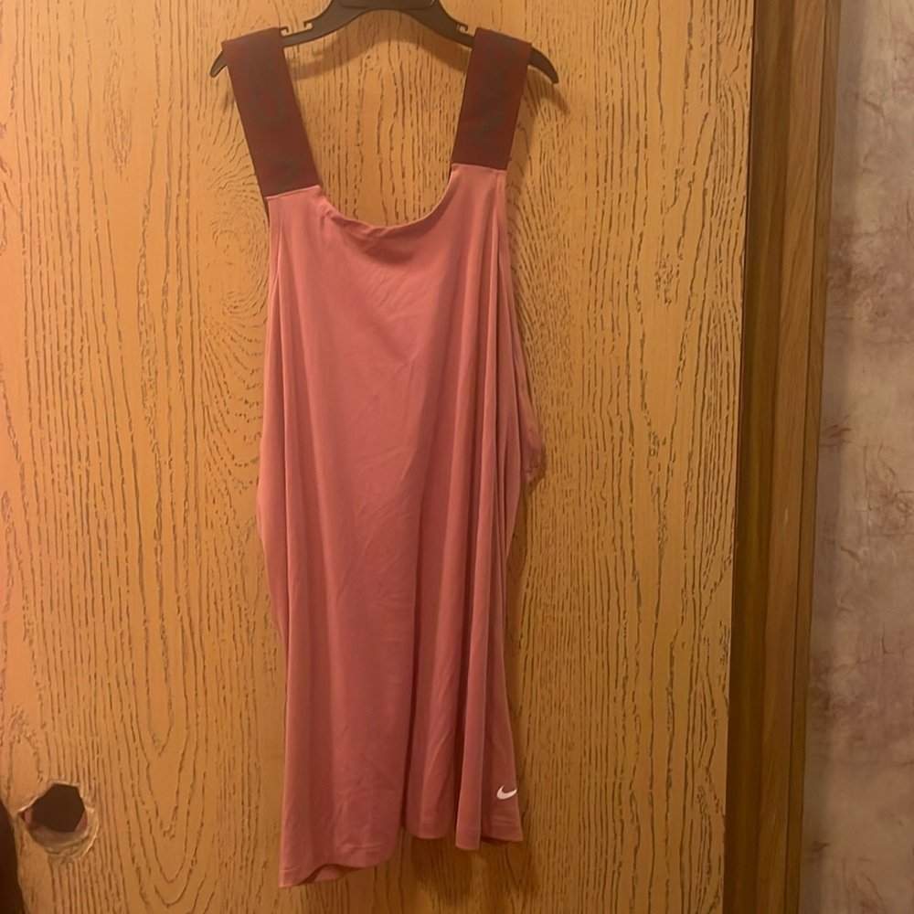Nike tank